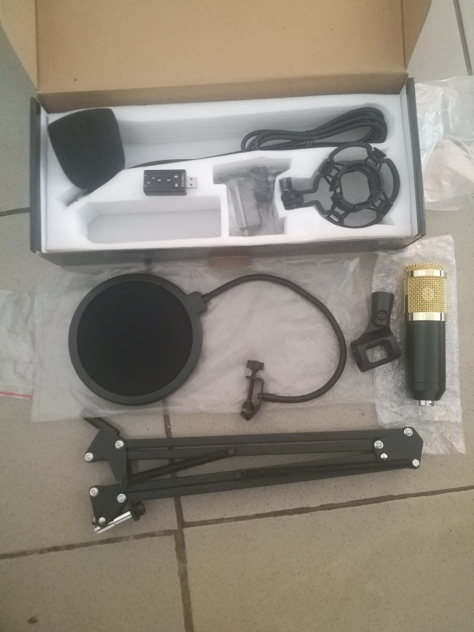 BM800 condenser microphone  Full set with Arm Stand  